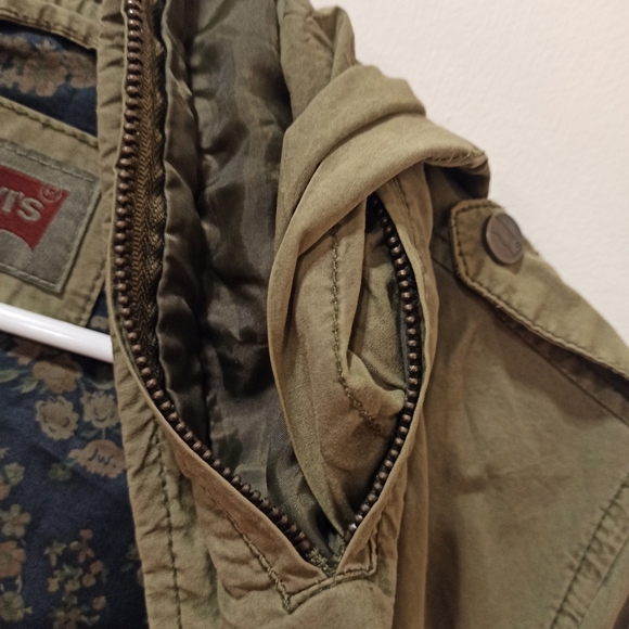 Levi's Womens Military Jacket small Olive Green Zip/Snap Closure Hideaway Hood - Picture 12 of 16